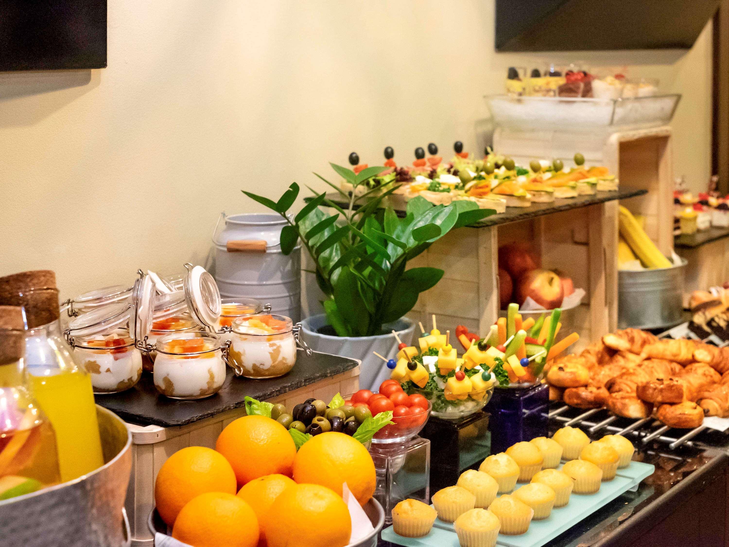 Novotel Deira Creekside Dubaj Kültér fotó