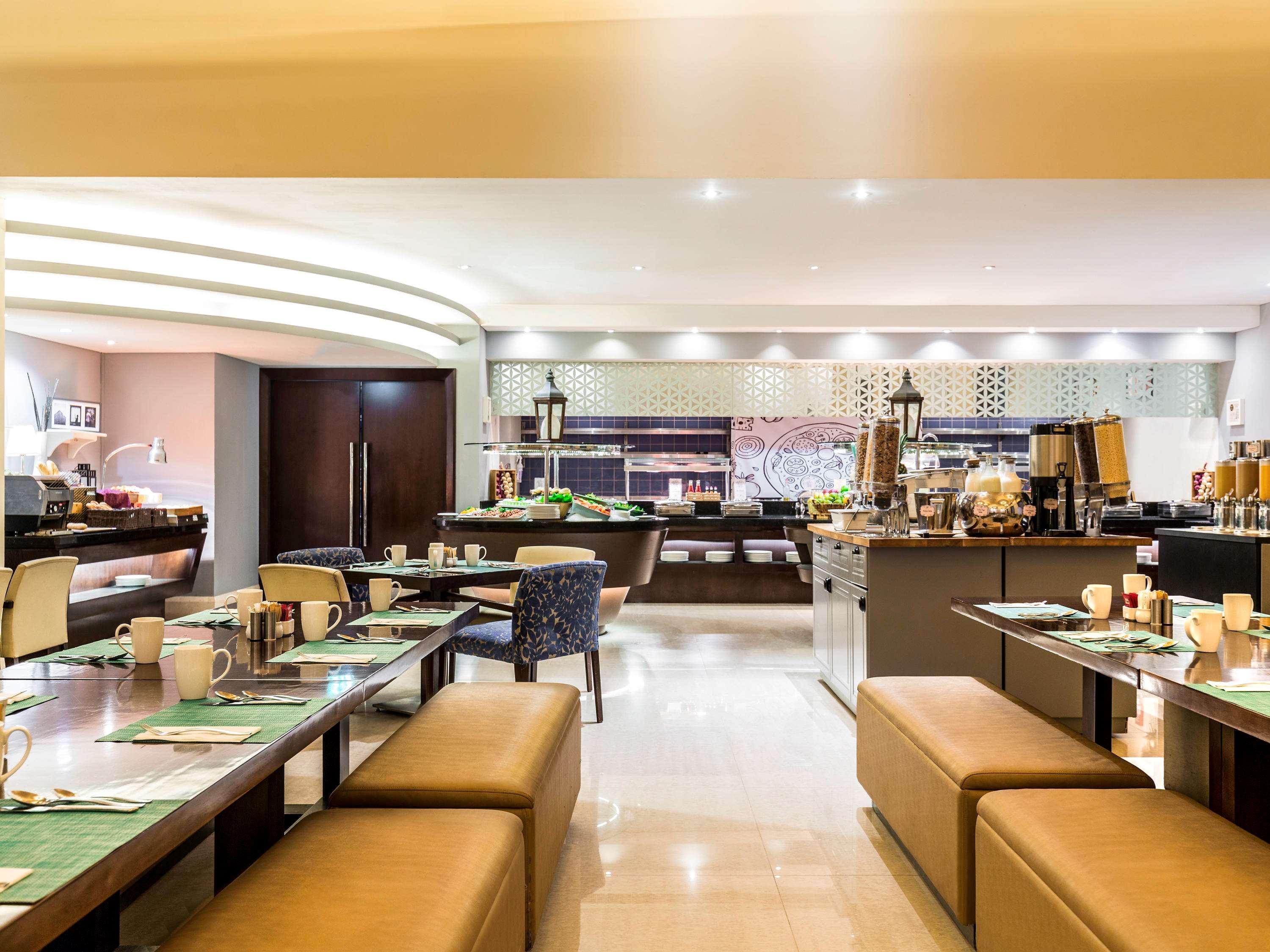 Novotel Deira Creekside Dubaj Kültér fotó
