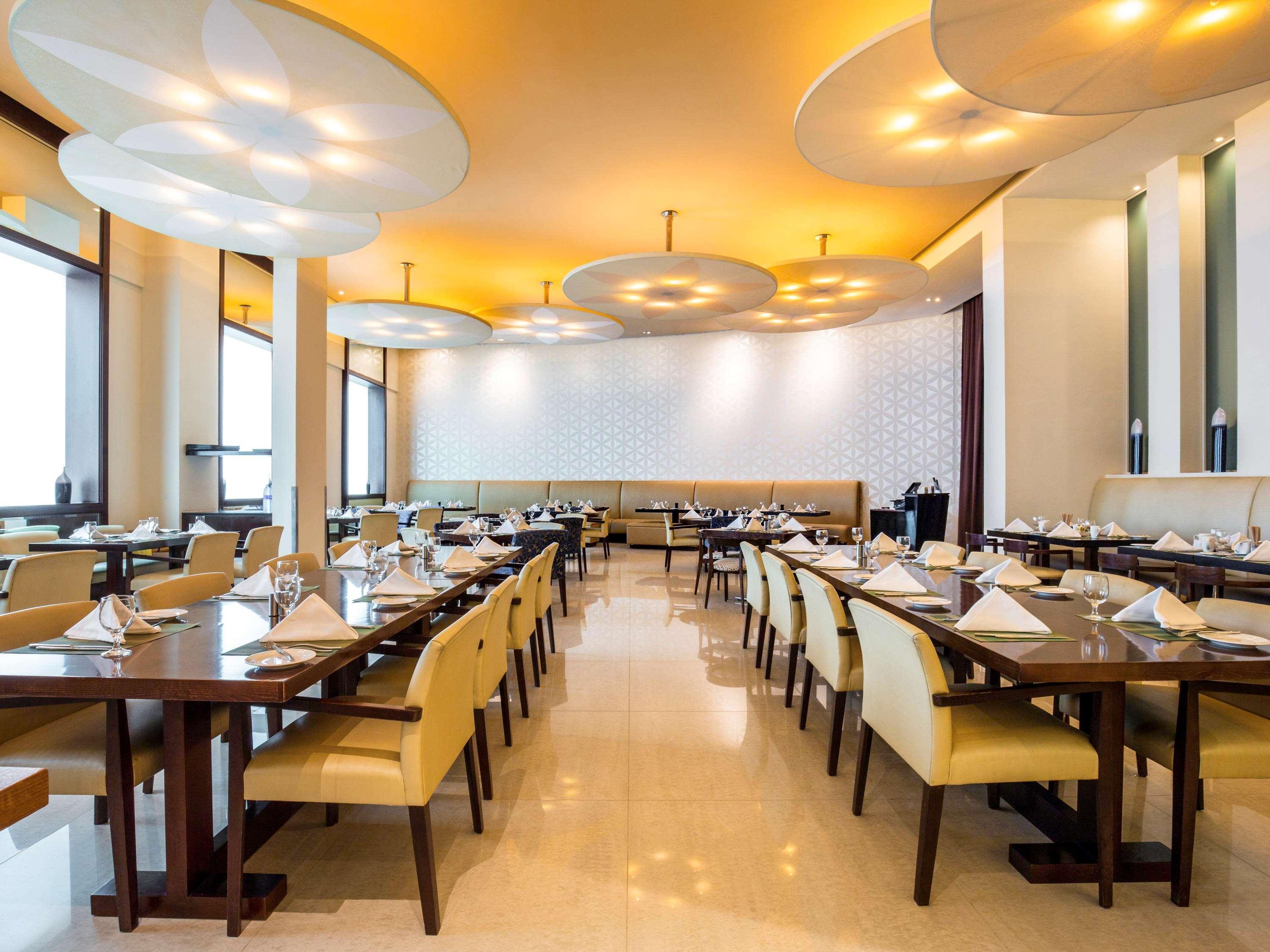 Novotel Deira Creekside Dubaj Kültér fotó