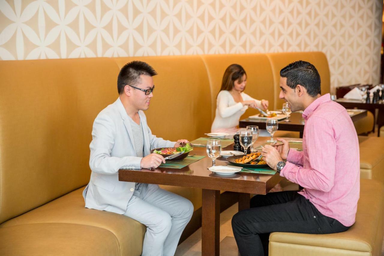 Novotel Deira Creekside Dubaj Kültér fotó